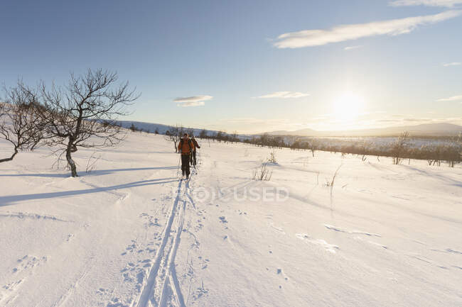 Skieurs en Harjedalen, Suède — Photo de stock