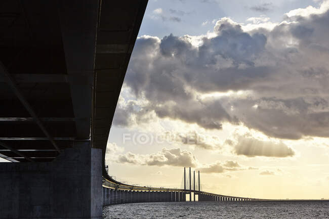 Puente de Oresund en Suecia - foto de stock