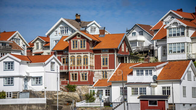 Vue panoramique sur les maisons dans le village — Photo de stock