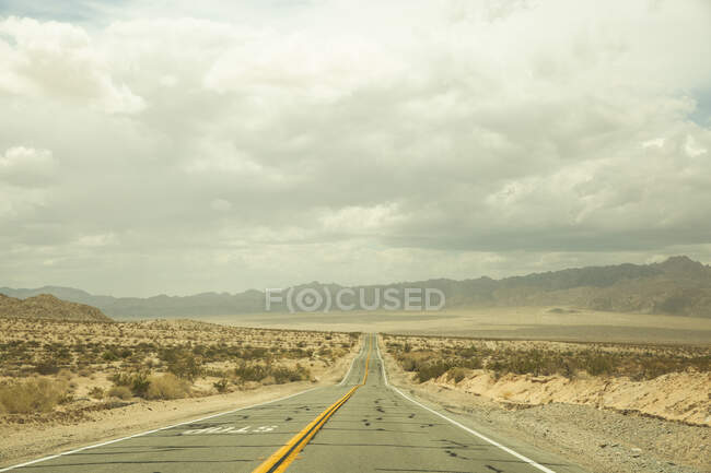 Rodovia em Palm Springs, Califórnia — Fotografia de Stock