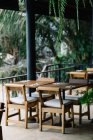 Détails intérieurs du restaurant avec mobilier — Photo de stock