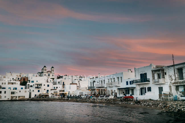 Vue panoramique sur la belle architecture de Paros, mer Égée, Cyclades, Grèce — Photo de stock