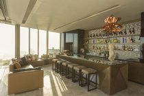 Modern luxury home showcase bar — Stock Photo