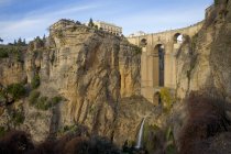 Vue sur Ronda et falaises, Andalousie, Espagne — Photo de stock