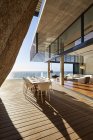 Luxury modern house against sea — Stock Photo
