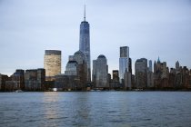 Vue panoramique sur New York City skyline, New York, États-Unis — Photo de stock