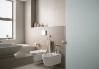 Vue intérieure de la salle de bain moderne — Photo de stock