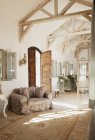Luxury livingroom and foyer — Stock Photo