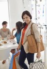 Woman shopping in store — Stock Photo