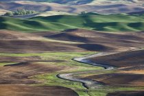 Aerial view of river winding through landscape — Stock Photo