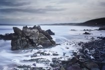 Камені і океан, Девон, Сполучені Штати Америки — стокове фото