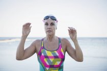 Female swimmer at ocean outdoors — Stock Photo