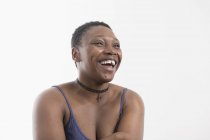 Portrait riant, femme insouciante — Photo de stock