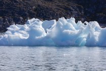 Derretendo gelo polar no ensolarado Oceano Atlântico Groenlândia — Fotografia de Stock