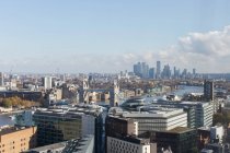 Vista soleada del paisaje urbano, Londres, Reino Unido - foto de stock
