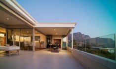 Luxury home showcase patio, Cape Town (Ciudad del Cabo), Sudáfrica - foto de stock