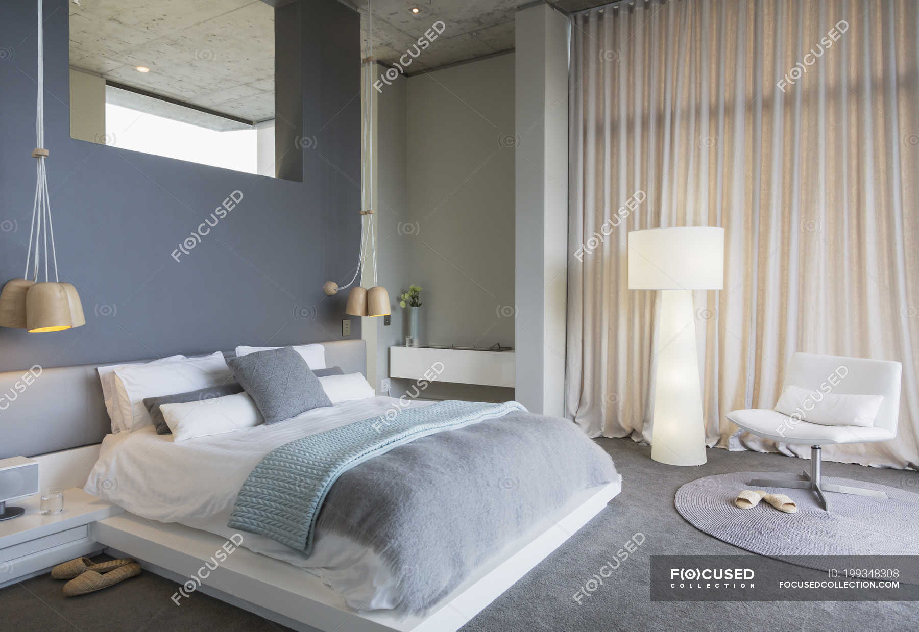 Luxury interior of modern house, bedroom — curtain, calm - Stock Photo