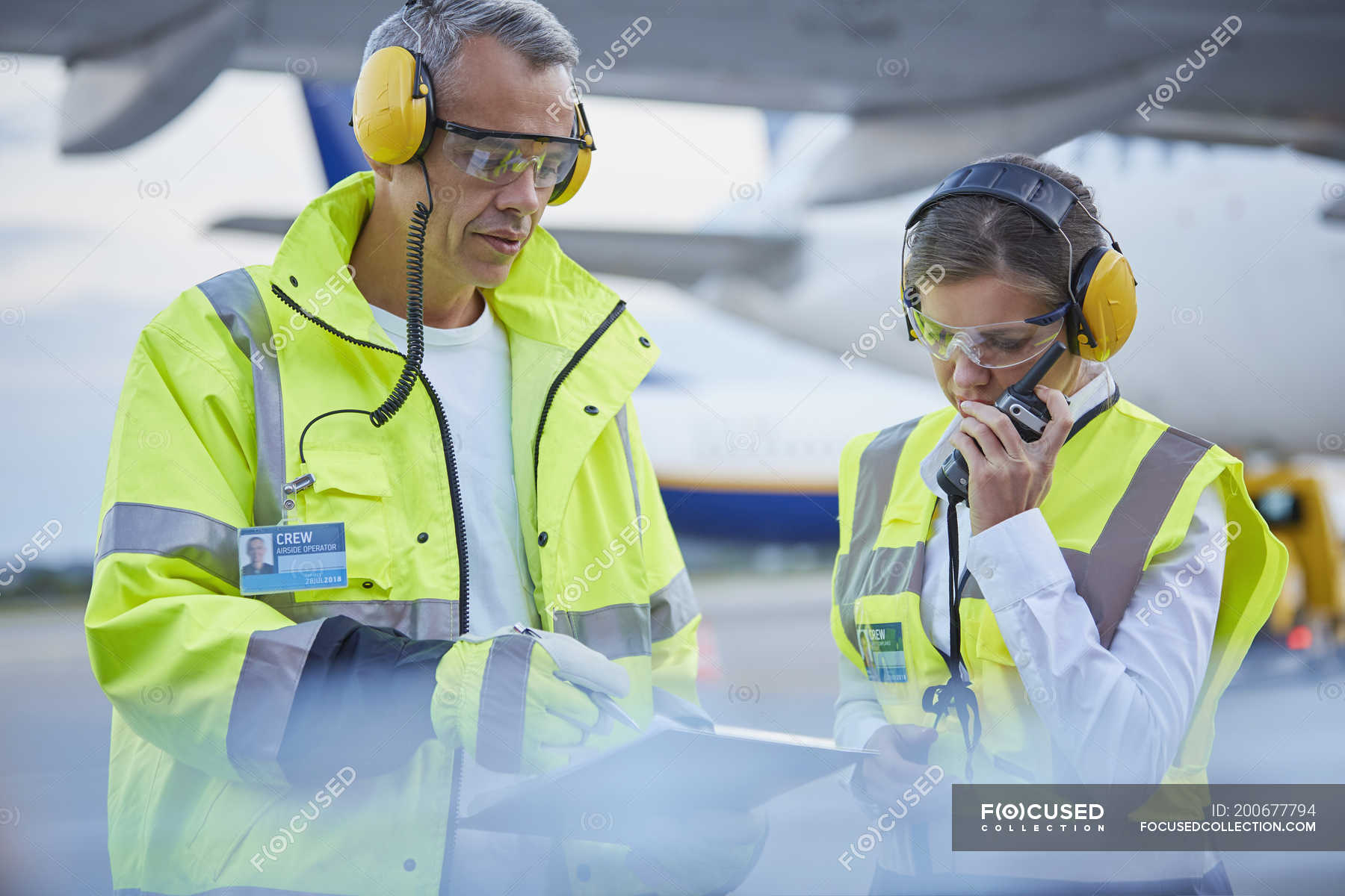 noise cancelling headphones for airport workers