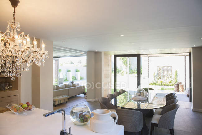 Open floor plan in luxury home — Stock Photo