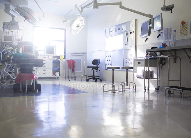Attrezzature mediche in sala operatoria — Foto stock