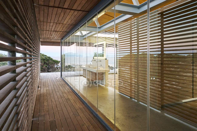 Modern luxury home showcase wood corridor — Stock Photo
