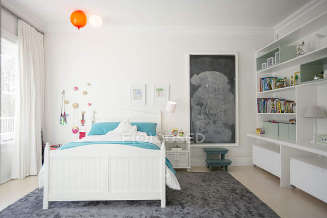 Home showcase childs bedroom — Stock Photo