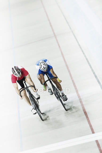 track cycling speed