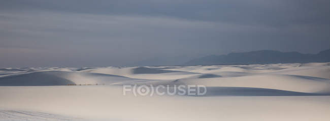 Panoramic of tranquil white sand dune, White Sands, New Mexico, United States — Stock Photo