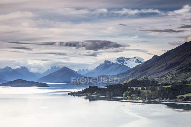Malerischer Blick auf See und Berge, glenorchy, Südinsel Neuseeland — Stockfoto