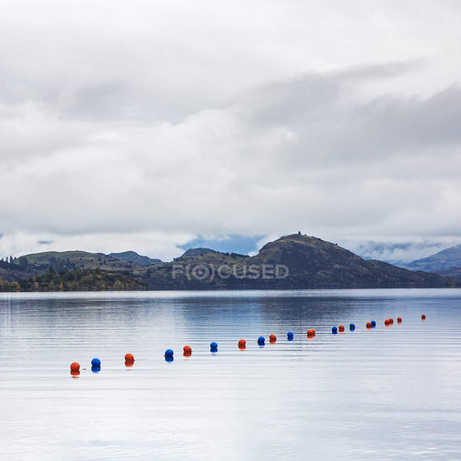 Montagne e colline sul lago Wanaka, Isola del Sud, Nuova Zelanda — Foto stock