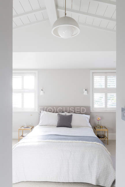 Luxury home showcase bedroom — Stock Photo