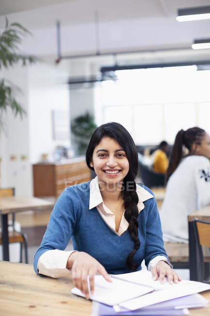 Portrait confident businesswoman working in office — Stock Photo