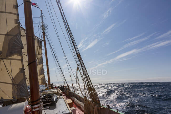 Sailboat on sunny blue Atlantic Ocean Greenland — Stock Photo