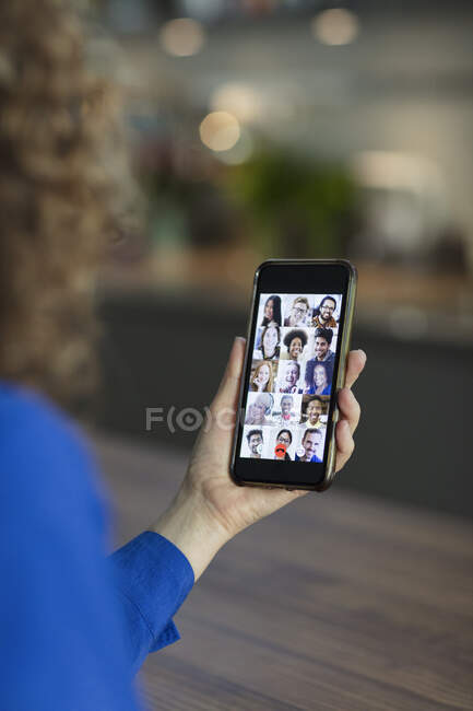 Friends video chatting on smart phone screen — Stock Photo