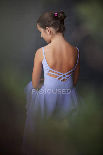 Ballerina posiert im Studio — Stockfoto