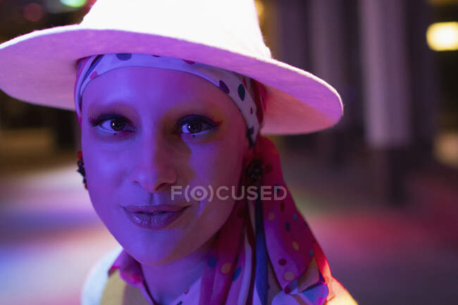 Close up portrait beautiful fashionable woman in fedora — Stock Photo