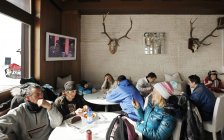 March 12, 2010. Italy, Madonna di Campiglio, People at Chalet FIAT — Stock Photo