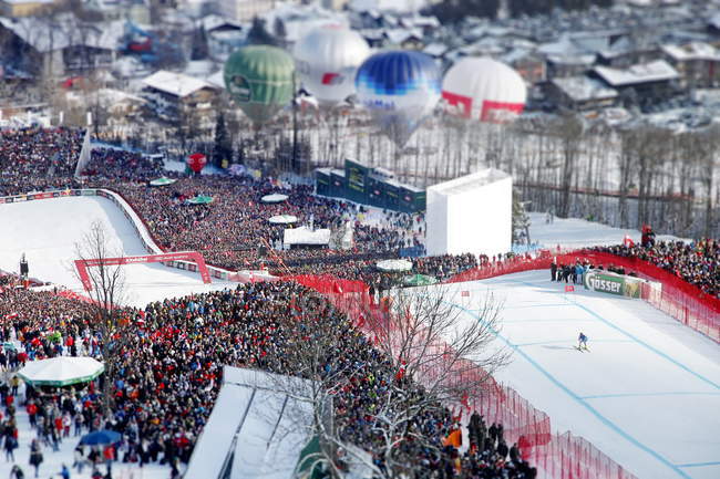January 22, 2011. Austria, Kitzbuhel, Downhill ski world cup. Aerial view of skiing contest — Stock Photo
