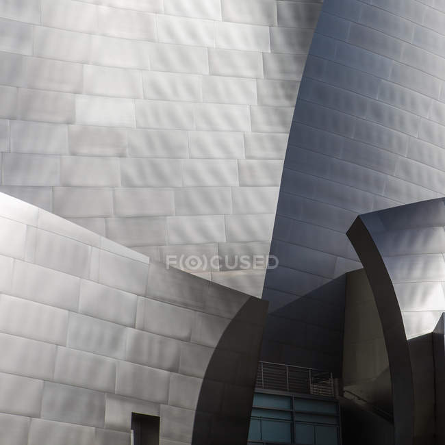 Los angeles - juli 26: walt disney concert hall in los angeles, ca am juli 26, 2015. — Stockfoto