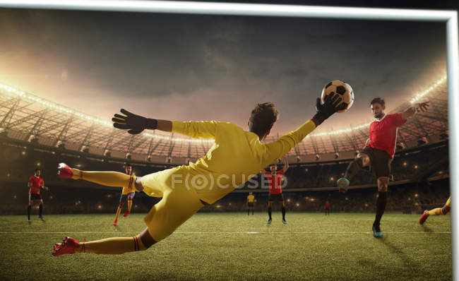 Momento de jogo de futebol com goleiro — Fotografia de Stock