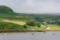 United Kingdom, Scotland, Highlands, Isle of Skye, Isle of Skye in route in Highland — стоковое фото