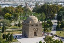 Uzbekistán, Provincia de Bujará, Bujará, Mausoleo Samánida desde arriba - foto de stock