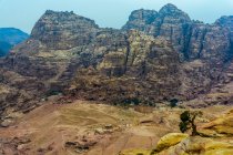 Jordan, Ma 'an Gouvernement, Petra District, A lendária cidade rock de Petra, paisagem rochosa aérea cênica — Fotografia de Stock