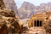 Jordan, Ma'an Gouvernement, Petra District, The legendary rock city of Petra aerial view — Stock Photo
