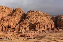 Jordania, Ma 'an Gouvernement, Petra District, La legendaria ciudad rocosa de Petra, pintoresco paisaje rocoso aéreo - foto de stock