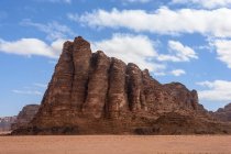 Йорданія, Gouvernement Акаба, Wadi Rum, Кам'яна формація «Сім стовпах мудрості» The Wadi Rum є пустелі високих плато в Південній Йорданії — стокове фото