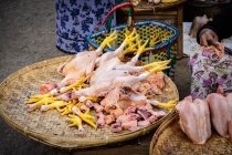 Myanmar (Burma), Mandalay region, Nyaung-U, farmers street market outdoors — Stock Photo