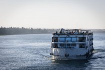 Egypte, gouvernorat d'Assouan, Kom Ombo, croisière en ferry sur le Nil d'Edfou à Kom Ombo — Photo de stock