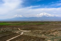 Arménie, Province d'Ararat, Le monastère, situé dans le contexte de l'Ararat, est un symbole national de l'Arménie — Photo de stock