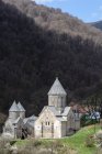 Arménie, Province de Tavush, Haghartsin, Monastère de Haghartsin dans les montagnes — Photo de stock